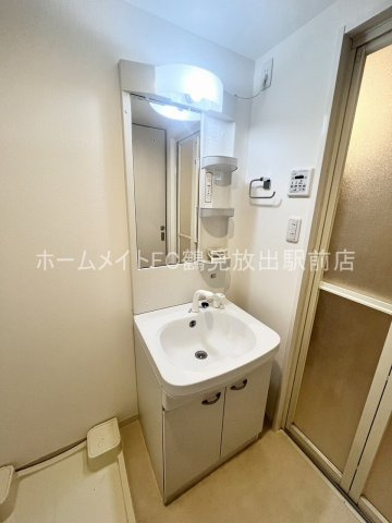 グランツ鶴見の独立洗面台