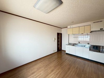 【居間・リビング】 | アサヒパークハイツ | 写真は同マンション別部屋
