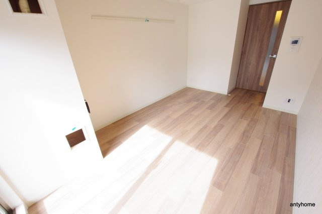 PHOENIX新大阪　仲介手数料無料の居間・リビング