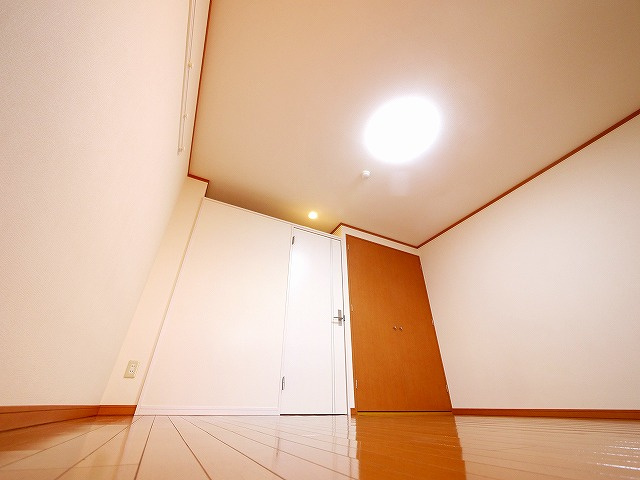 KBK高天ビルの居間・リビング