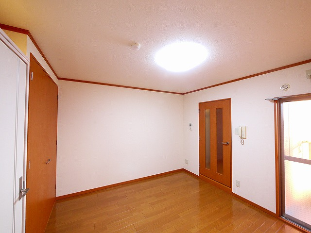 KBK高天ビルの洋室