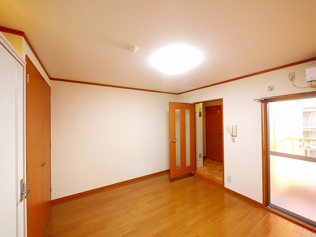 KBK高天ビルの洋室