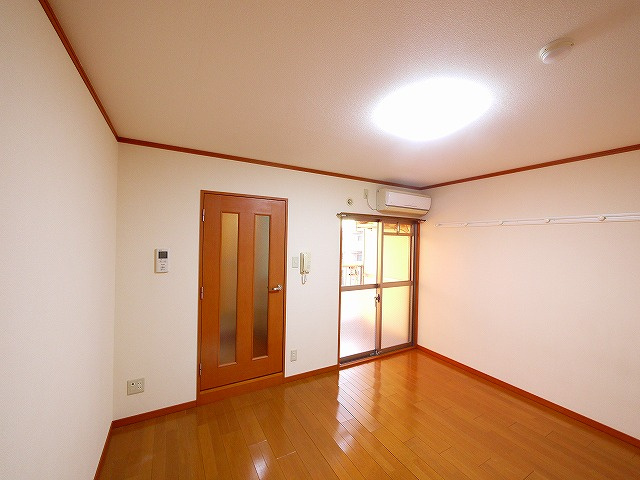 KBK高天ビルの居間・リビング