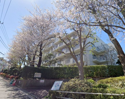 【外観】 | 東寺尾ヒルズ84 B棟 | 4階部分・南東向きにつき陽当り・眺望が良好なお部屋です。
独立性の高い洋室は子供部屋、書斎など多目的利用が可能です♪