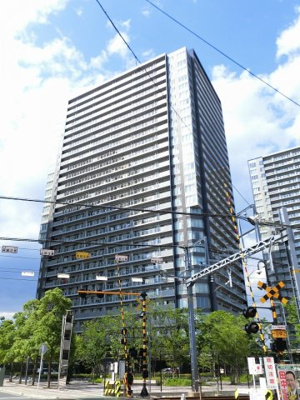 【外観】 | リヴァリエB号棟 | 省エネ性能が魅力のオール電化マンション。
特許技術「DFS制震構造」採用。省エネ性能が魅力のオール電化マンション。