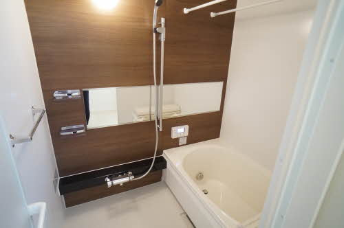 レジナスの浴室