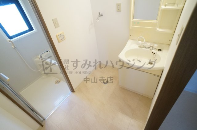 エンジェル坂下の洗面所