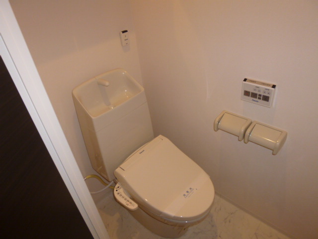 カーサひまわりⅡのトイレ|シャワー付きトイレ