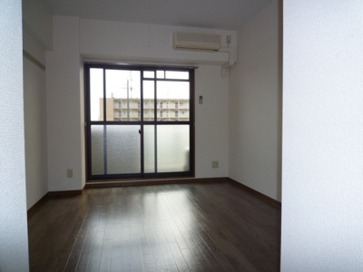 【居間・リビング】 | ベルサーヤ | ※同建物同型別のお部屋