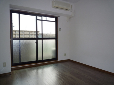 【寝室】 | ベルサーヤ | ※同建物同型別のお部屋