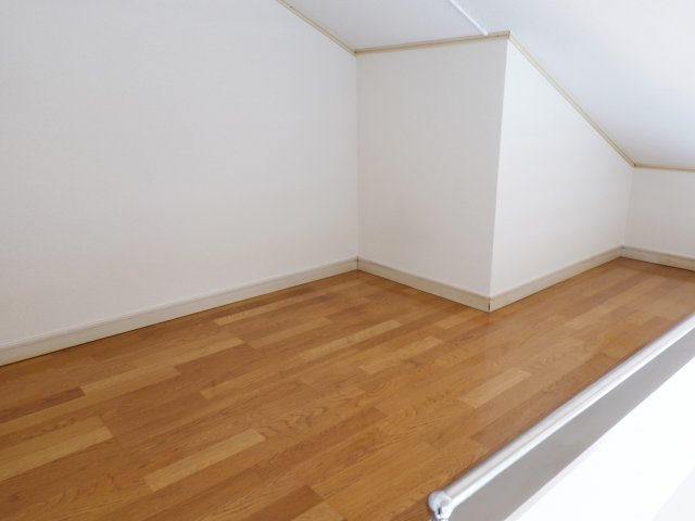 パインヒル小岩の洋室