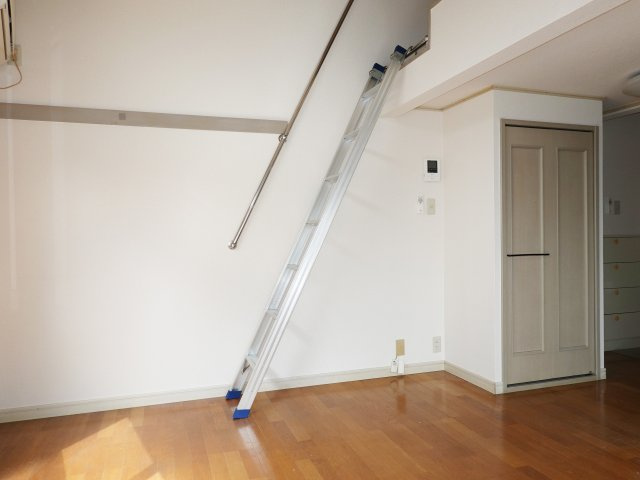 パインヒル小岩の洋室