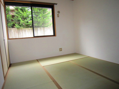 【和室】 | セジュール高塚台 | 畳の上でゆっくりとくつろげる和室です