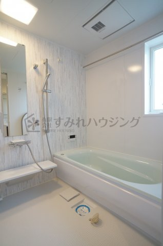 シャレー山手台の浴室