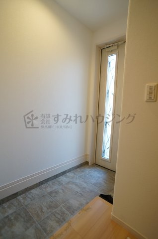シャレー山手台の玄関
