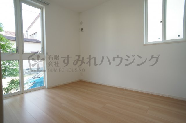 シャレー山手台の洋室