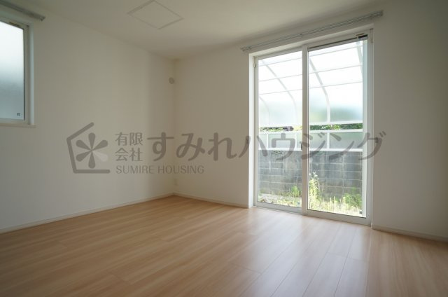 シャレー山手台の洋室