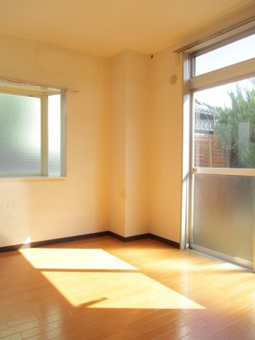 サンビレッジ津福の居間・リビング|ゆったり過ごせる居間です