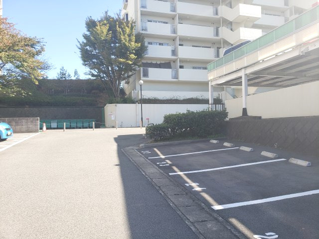 グリーンコーポジェームス山壱番館の駐車場|☆神戸市垂水区　グリーンコーポジェームス山壱番館☆