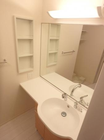 リジエール西仙北の独立洗面台