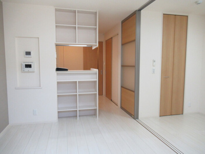 【居間・リビング】 | レジデンス朝日町　A棟 | ※同型タイプ