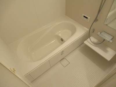 【浴室】 | レジデンス朝日町　A棟 | ※同型タイプ