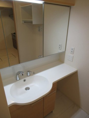 【洗面所】 | レジデンス朝日町　A棟 | ※同型タイプ