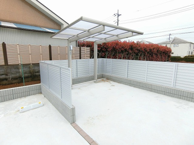 【その他共用部分】 | ターマル・リヨン | 屋根付きの駐輪場があるので雨が降っても安心です☆自転車はちょっとした移動手段に便利ですよね！