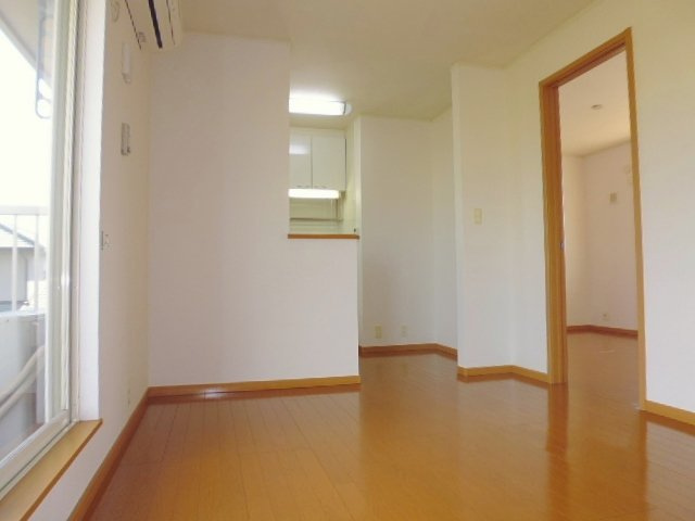 フォレストパークⅡの居間・リビング