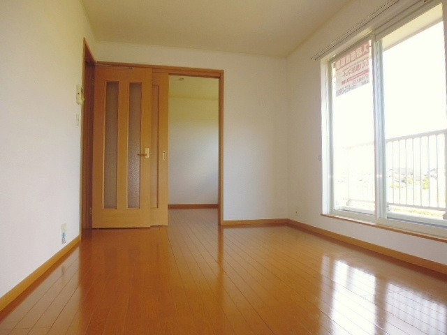 フォレストパークⅡの居間・リビング