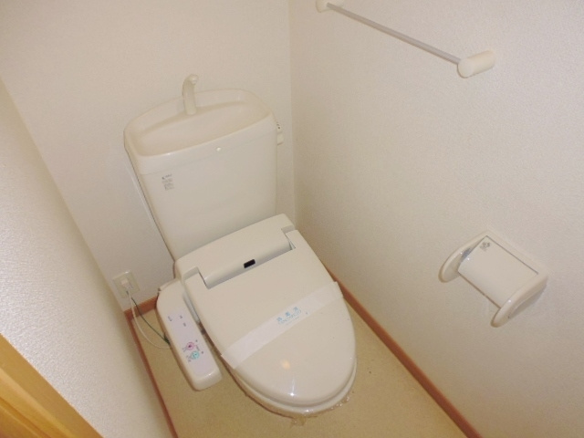 フォレストパークⅡのトイレ|シャワー付きトイレ