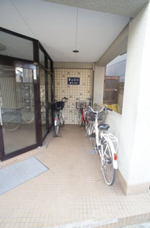 【エントランス】