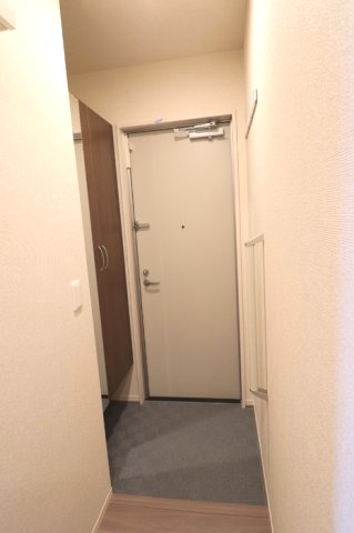 合志市幾久富のアパートの玄関
