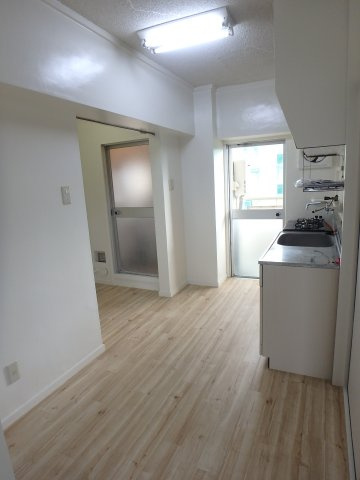 ビレッジハウス境港第二1号棟の居間・リビング|404の写真（イメージ）