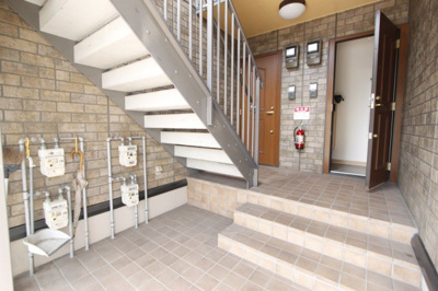 【エントランス】 | ヴィルヌーブＣ