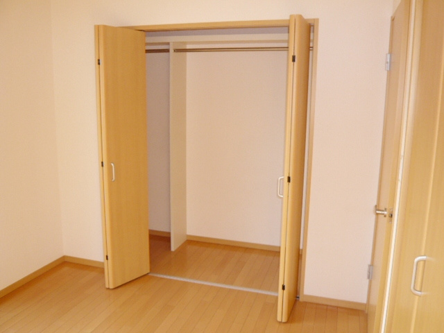 ラフィネ壱番館【キャッシュバック対象物件】の寝室