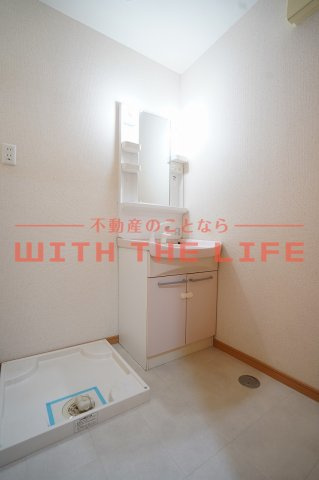 グリーンキャッスル【10,000円キャッシュバック対象物件】の洗面所|ゆったりとスペースのある洗面所