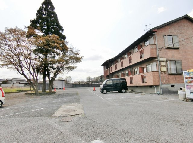 メゾンドール大網の駐車場