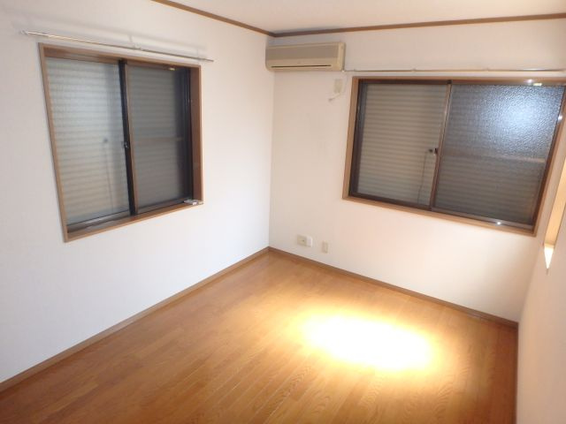 シュノンソー元住吉の洋室
