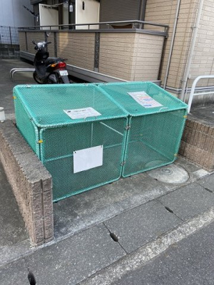 【その他共用部分】 | サニープレイス | 敷地内ごみ置き場でごみ出しもらくらく～♪忙しい社会人さんや主婦さんにもうってつけ！