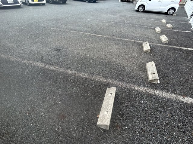 ミューローズ長橋Ⅱの駐車場