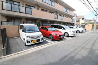 【駐車場】