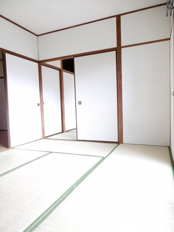 福寿コーポの和室