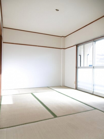 福寿コーポの内装