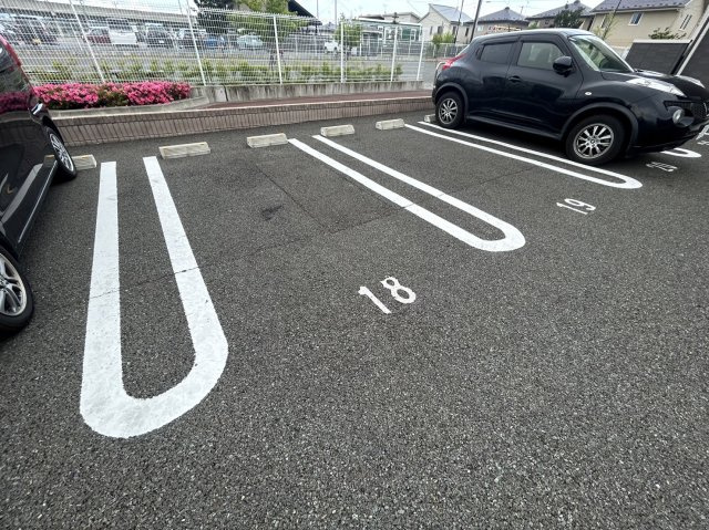フェリスの駐車場