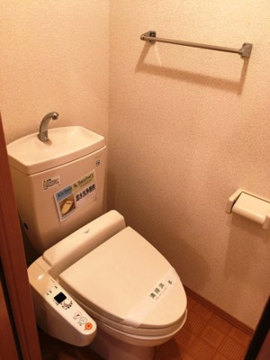 【トイレ】 | ルミエール・ルナ | トイレです