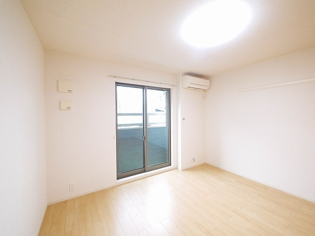 カーサ・リエット　アリアＣの洋室|使い勝手のいい洋室です