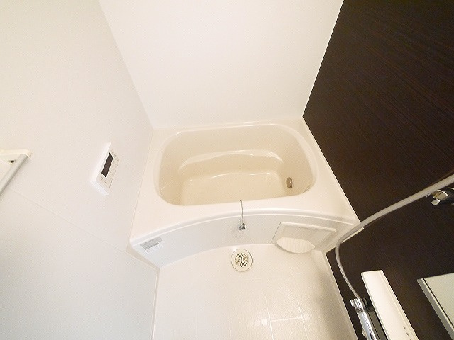 カーサ・リエット　アリアCの浴室|きれいなお風呂です