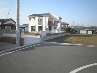 【前面道路含む現地写真】 | 前面道路含む現地写真です