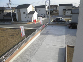 【前面道路含む現地写真】